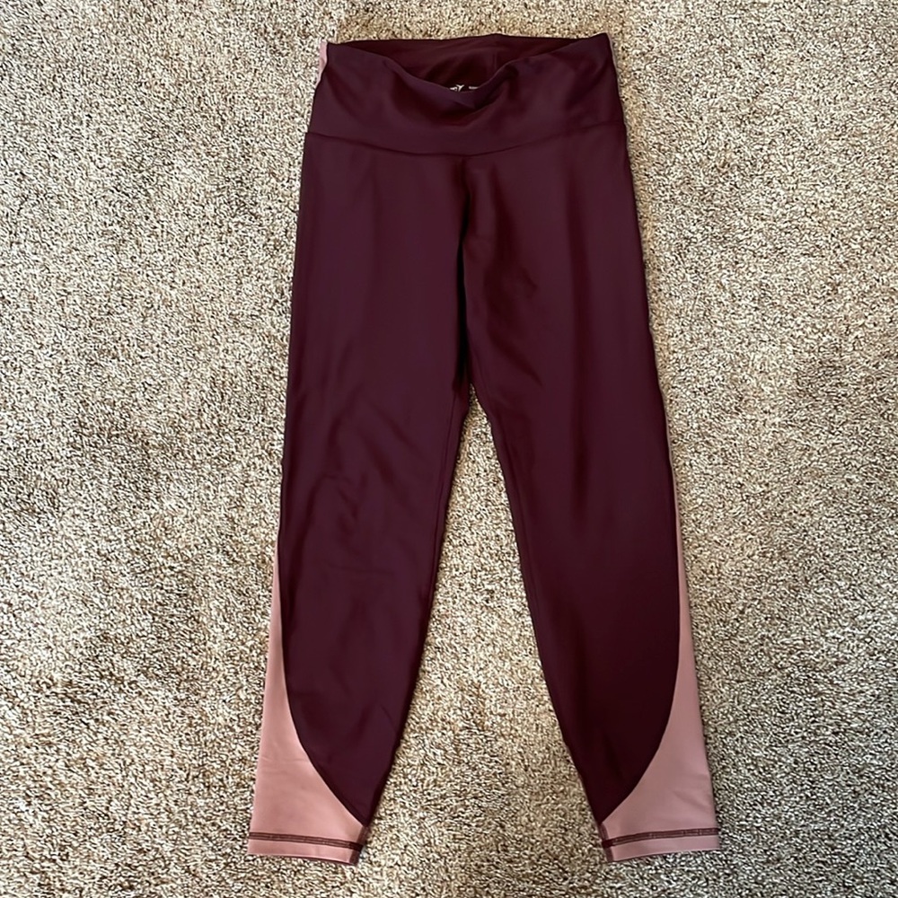 Old Navy Active Elevate Legging Size L EUC Maroon/Dusty Rose